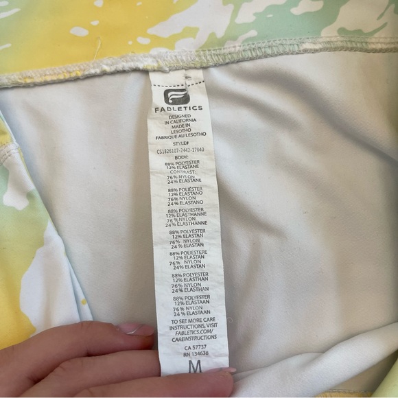 Medium Fabletics leggings - Picture 3 of 3